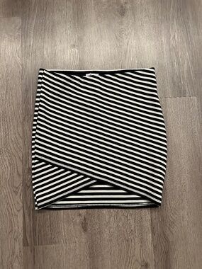 Zara Striped Skirt (Size s)